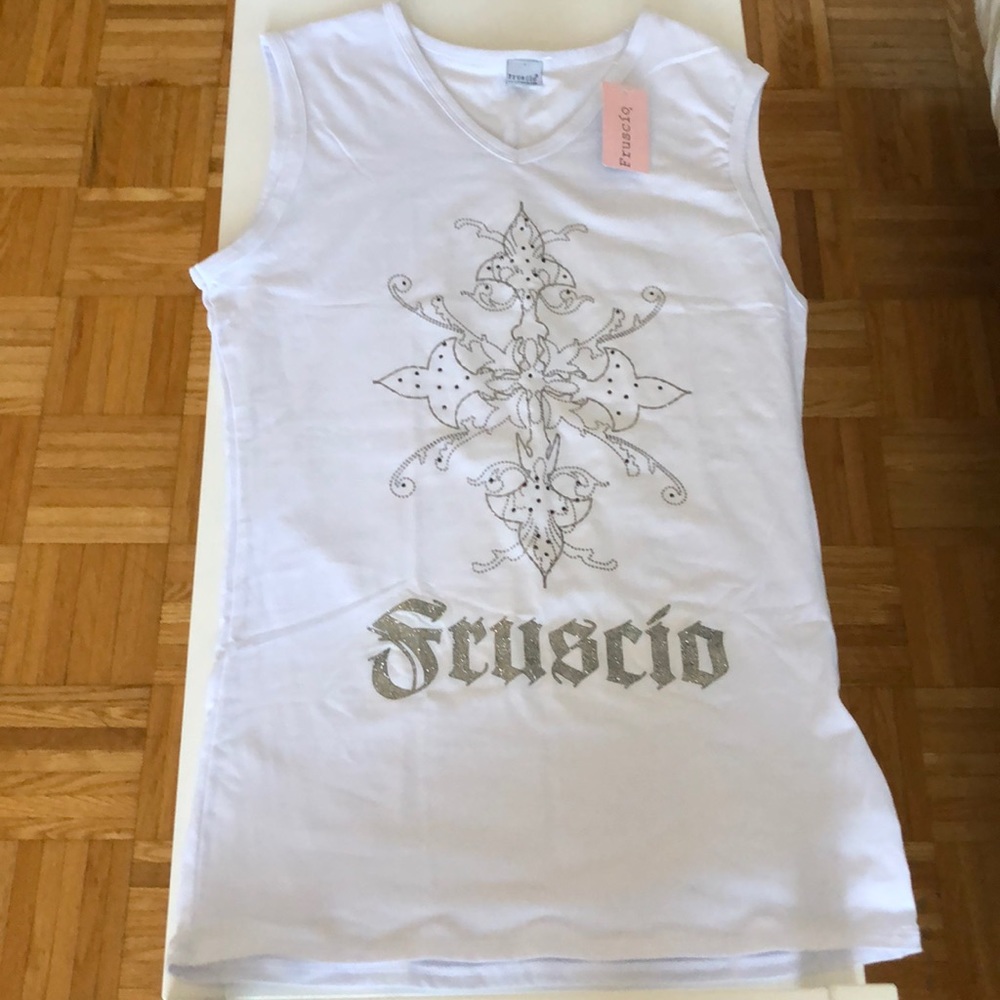 ☀️🤍 Two for $10🤍 Sleeveless bedazzled t-shirt